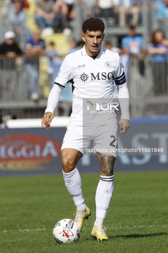 Giovanni Di Lorenzo of Napoli controls the ball during the Serie A soccer match between Empoli FC and SSC Napoli at Stadio Carlo Castellani...