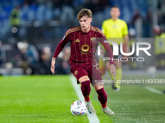 Nicola Zalewski of AS Roma during the Serie A Enilive match between AS Roma and FC Internazionale at Stadio Olimpico on October 20, 2024 in...