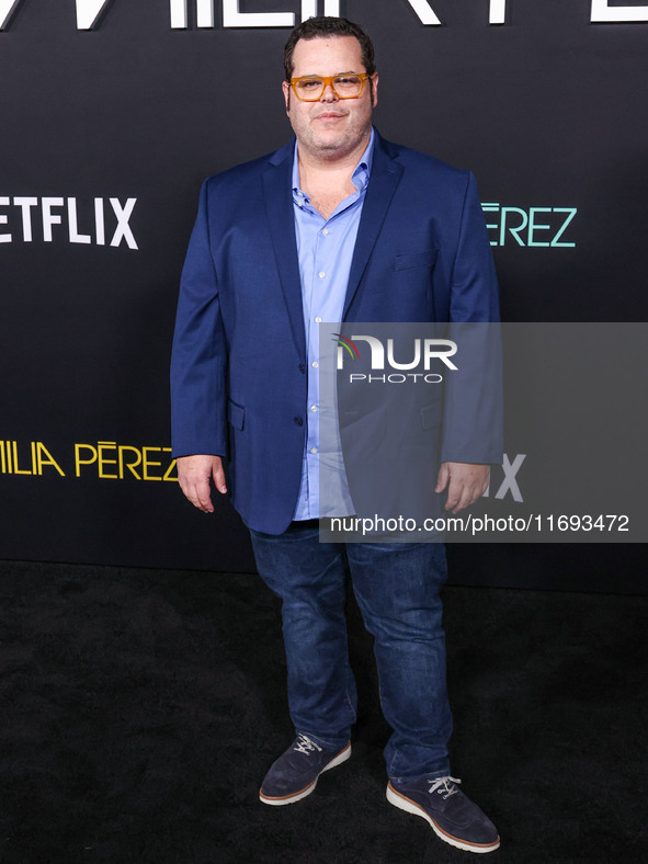 Josh Gad arrives at the Los Angeles Premiere of Netflix's 'Emilia Perez' held at The Egyptian Theatre Hollywood on October 21, 2024 in Holly...