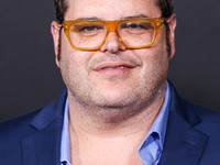 Josh Gad arrives at the Los Angeles Premiere of Netflix's 'Emilia Perez' held at The Egyptian Theatre Hollywood on October 21, 2024 in Holly...