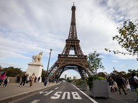 In Paris, France, on October 21, 2024, Paris City Hall definitively closes the Iena Bridge to car traffic. This emblematic bridge linking th...