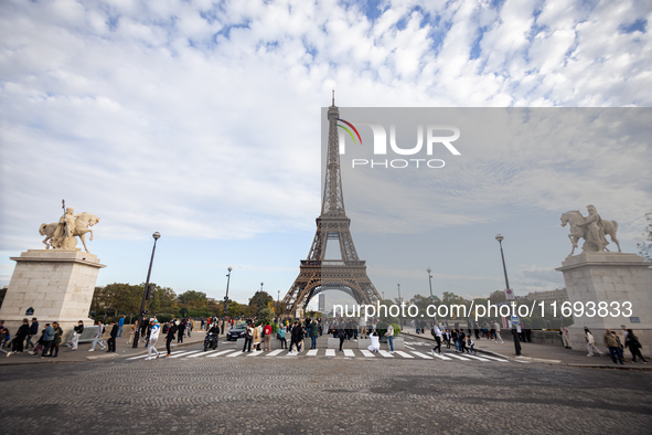 In Paris, France, on October 21, 2024, Paris City Hall definitively closes the Iena Bridge to car traffic. This emblematic bridge linking th...