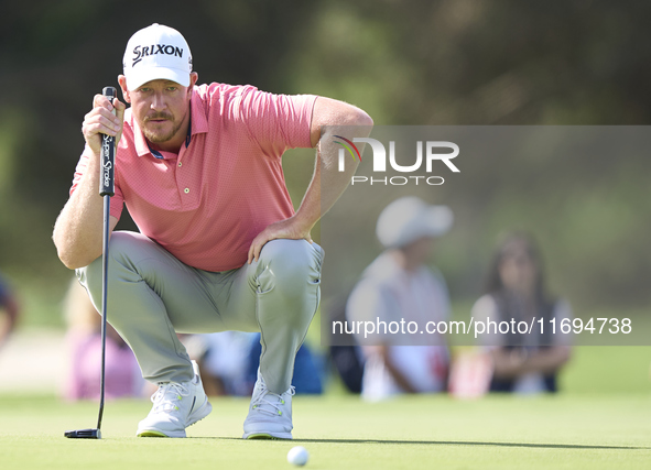 Jacques Kruyswijk of South Africa studies his shot on the 18th green during day four of the Estrella Damm N.A. Andalucia Masters 2024 at Rea...