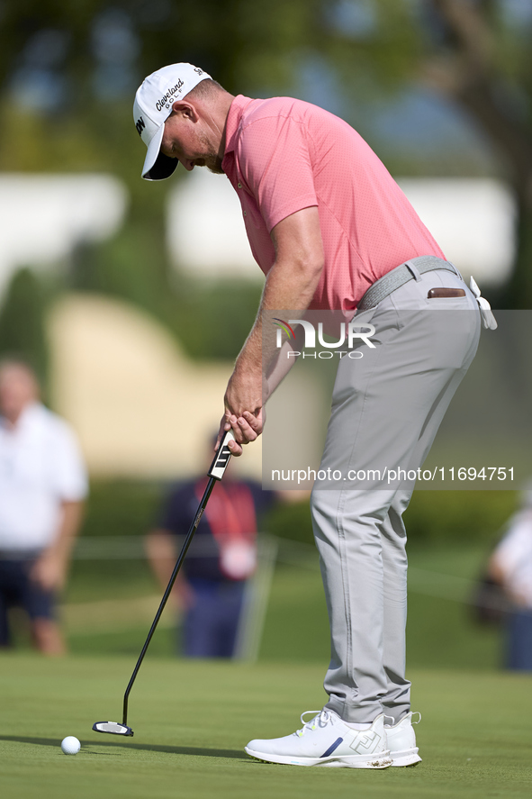 Jacques Kruyswijk of South Africa plays a shot on the 8th green on the fourth day of the Estrella Damm N.A. Andalucia Masters 2024 at Real C...