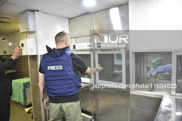 A photo tour organized by the administration of the Sahel Hospital on October 22, 2024, shows a nurse in the intensive care unit in the hosp...