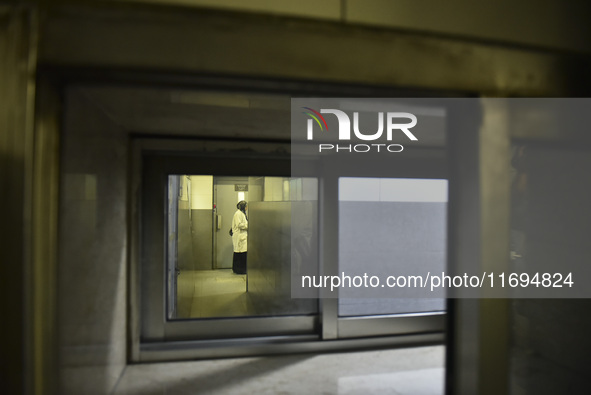 A photo tour organized by the administration of the Sahel Hospital on October 22, 2024, shows a nurse in the intensive care unit in the hosp...