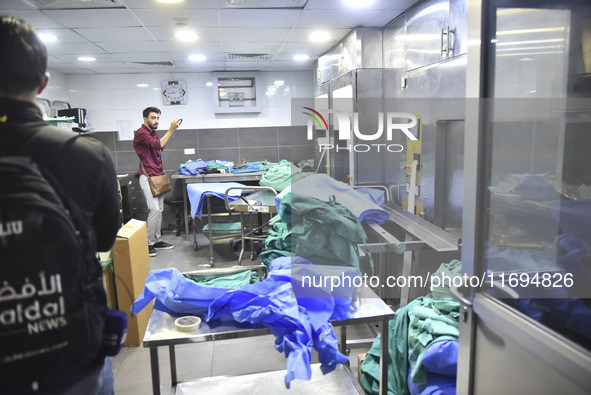 A photo tour organized by the administration of the Sahel Hospital on October 22, 2024, shows a nurse in the intensive care unit in the hosp...