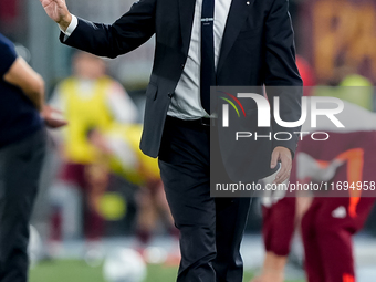 Simone Inzaghi head coach of FC Internazionale gestures during the Serie A Enilive match between AS Roma and FC Internazionale at Stadio Oli...