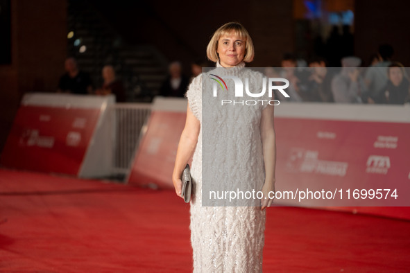 Michela Cescon attends the ''L'Isola Degli Idealisti'' red carpet during the 19th Rome Film Festival at Auditorium Parco Della Musica in Rom...