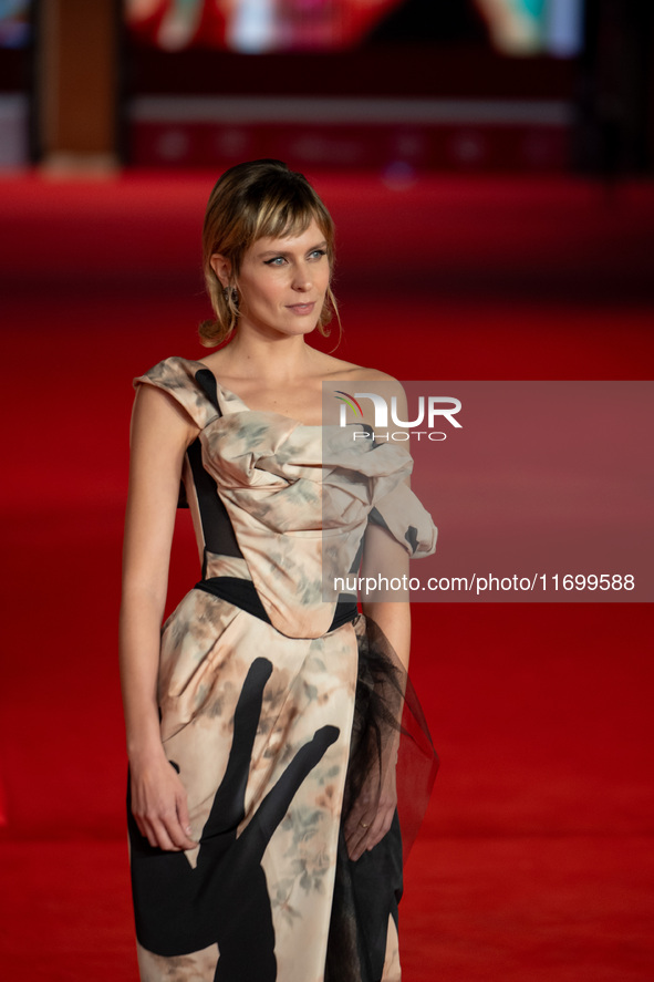 Elena Radonicich attends the ''L'Isola Degli Idealisti'' red carpet during the 19th Rome Film Festival at Auditorium Parco Della Musica in R...