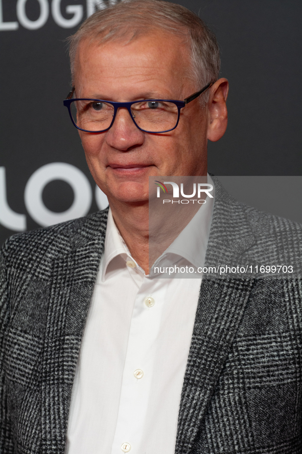 Guenther Jauch, a German TV presenter, is seen on the red carpet of the photocall for ''Total Normal - Hape Kerkeling'' at Film Palast in Co...