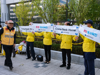 Choi Sung-ryong (left), the head of the National Association for Families of Abductees by North Korea, announces plans to launch leaflets to...