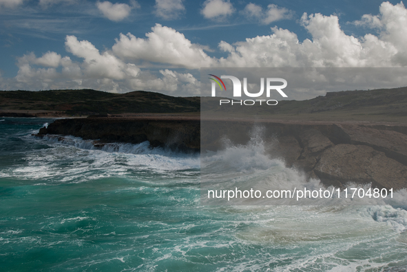 Andicuri Bay is a wide bay enclosed by coral-stone cliffs, some of which provide a little shade. Due to its perfect waves and stronger surf,...