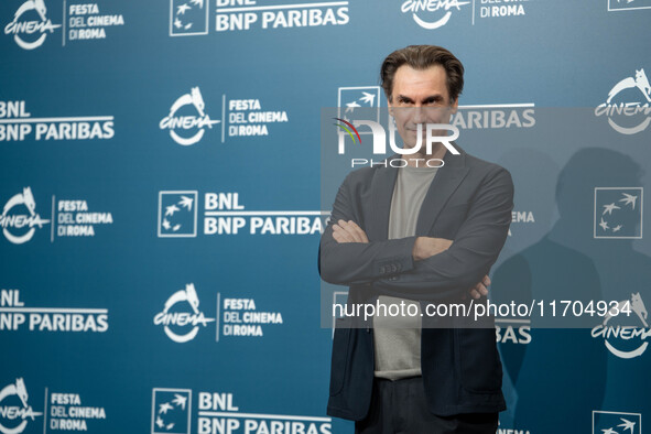 Fabrizio Gifuni attends the ''L'Amica Geniale. Storia Della Bambina Perduta'' photocall during the 19th Rome Film Festival at Auditorium Par...