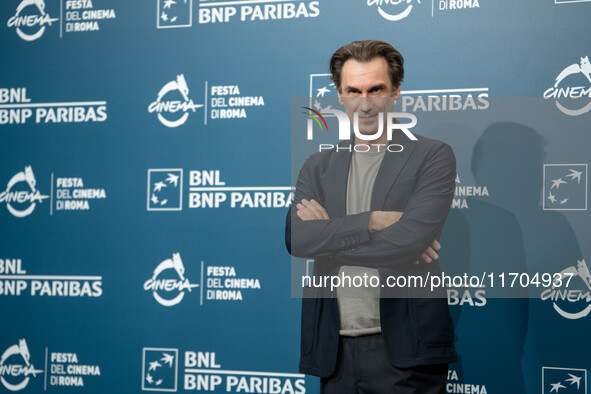 Fabrizio Gifuni attends the ''L'Amica Geniale. Storia Della Bambina Perduta'' photocall during the 19th Rome Film Festival at Auditorium Par...