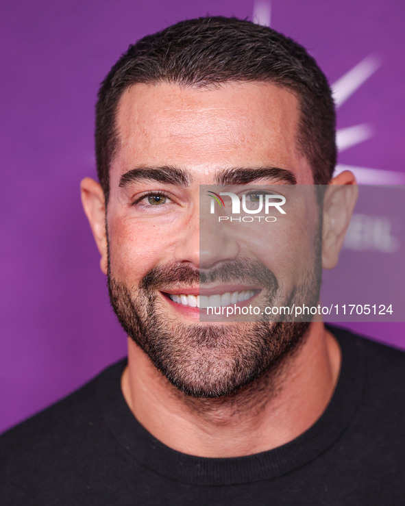 Jesse Metcalfe arrives at Cirque du Soleil's 'KOOZA' Red Carpet Premiere held at the Santa Monica Pier on October 24, 2024 in Santa Monica,...