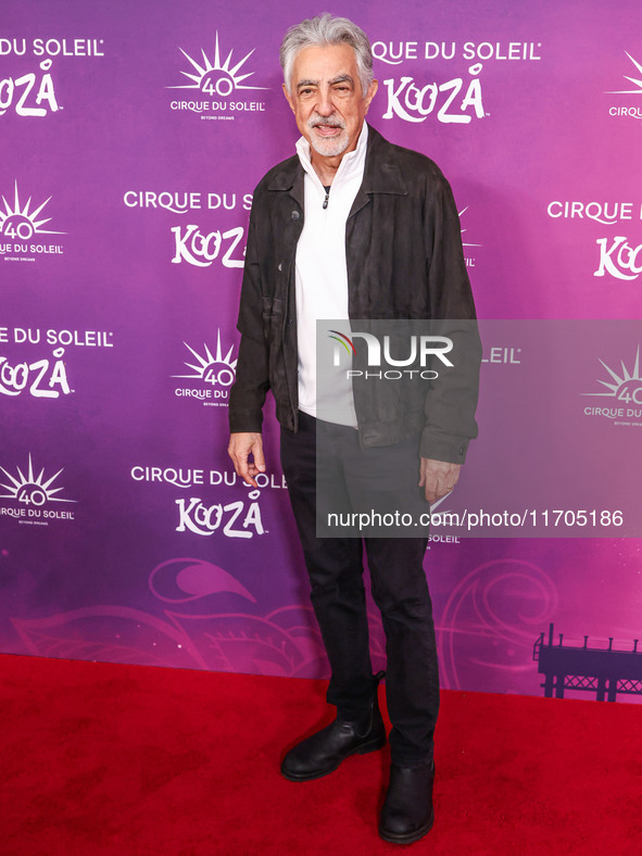 Joe Mantegna arrives at Cirque du Soleil's 'KOOZA' Red Carpet Premiere held at the Santa Monica Pier on October 24, 2024 in Santa Monica, Lo...