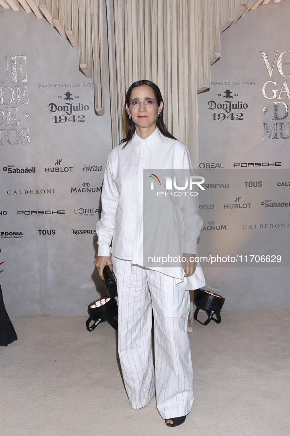 Julieta Venegas attends the red carpet for the Vogue Dia de Muertos Gala at Palacio de Mineria in Mexico City, Mexico, on October 24, 2024. 