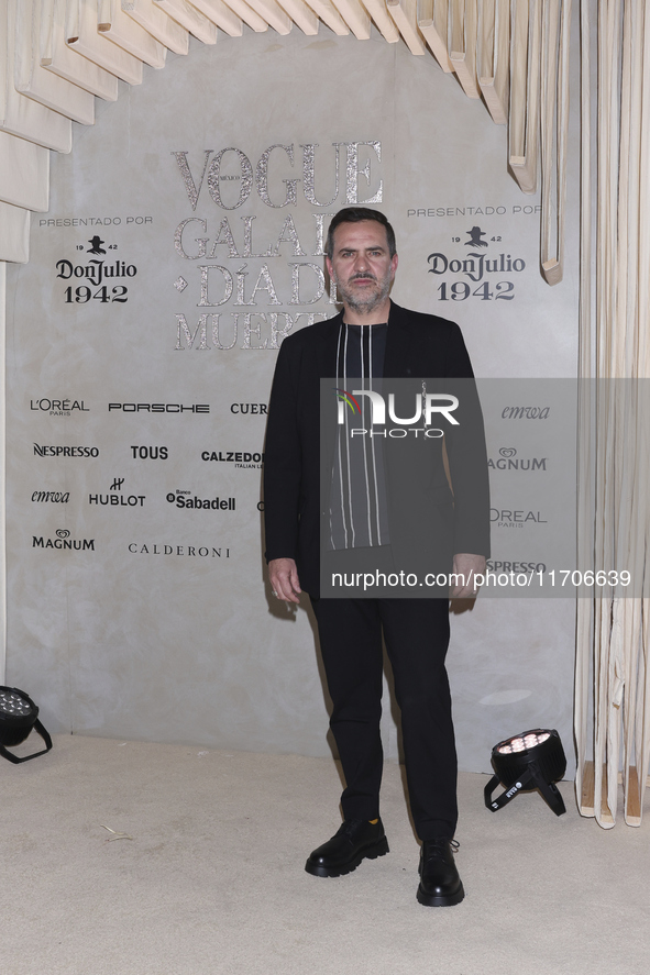 Flavio Medina attends the red carpet for the Vogue Dia de Muertos Gala at Palacio de Mineria in Mexico City, Mexico, on October 24, 2024. 