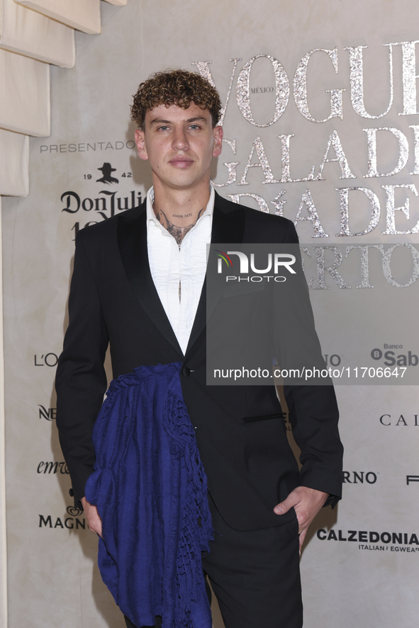 Igor Lichnovsky attends the red carpet for the Vogue Dia de Muertos Gala at Palacio de Mineria in Mexico City, Mexico, on October 24, 2024. 