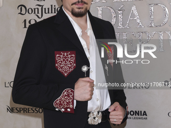 Alex Fernandez attends the red carpet for the Vogue Dia de Muertos Gala at Palacio de Mineria in Mexico City, Mexico, on October 24, 2024. (