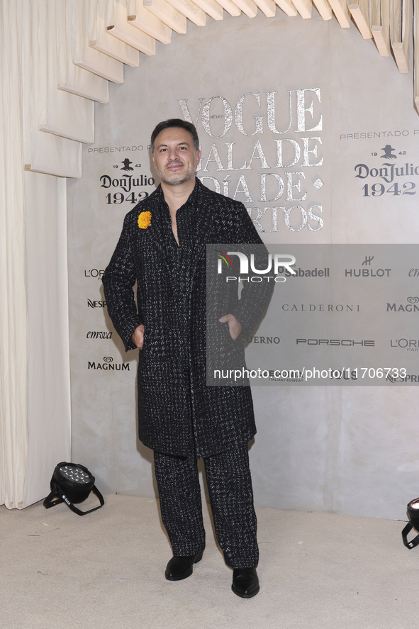 Alejandro de la Madrid attends the red carpet for the Vogue Dia de Muertos Gala at Palacio de Mineria in Mexico City, Mexico, on October 24,...