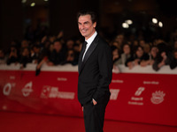 Fabrizio Gifuni attends the ''L'Amica Geniale. Storia Della Bambina Perduta'' red carpet during the 19th Rome Film Festival at Auditorium Pa...