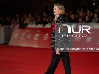 Alba Rohrwacher attends the ''L'Amica Geniale. Storia Della Bambina Perduta'' red carpet during the 19th Rome Film Festival at Auditorium Pa...