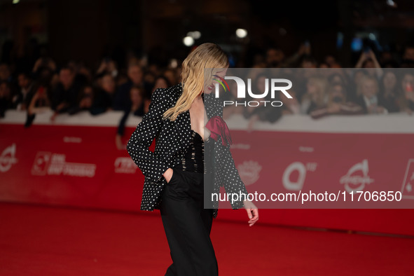 Alba Rohrwacher attends the ''L'Amica Geniale. Storia Della Bambina Perduta'' red carpet during the 19th Rome Film Festival at Auditorium Pa...