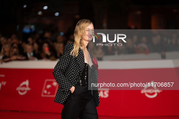 Alba Rohrwacher attends the ''L'Amica Geniale. Storia Della Bambina Perduta'' red carpet during the 19th Rome Film Festival at Auditorium Pa...