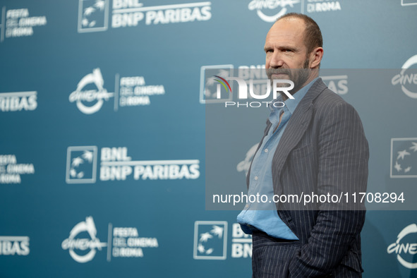 Ralph Fiennes attends the ''Conclave'' photocall during the 19th Rome Film Festival at Auditorium Parco Della Musica in Rome, Italy, on Octo...