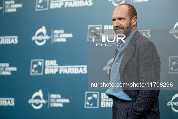 Ralph Fiennes attends the ''Conclave'' photocall during the 19th Rome Film Festival at Auditorium Parco Della Musica in Rome, Italy, on Octo...