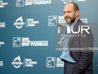 Ralph Fiennes attends the ''Conclave'' photocall during the 19th Rome Film Festival at Auditorium Parco Della Musica in Rome, Italy, on Octo...