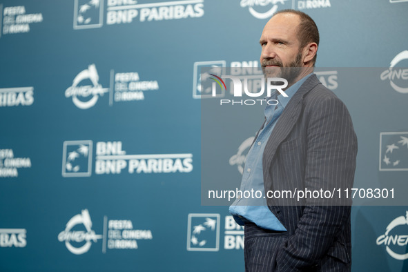 Ralph Fiennes attends the ''Conclave'' photocall during the 19th Rome Film Festival at Auditorium Parco Della Musica in Rome, Italy, on Octo...