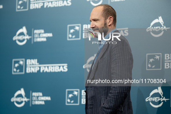 Ralph Fiennes attends the ''Conclave'' photocall during the 19th Rome Film Festival at Auditorium Parco Della Musica in Rome, Italy, on Octo...