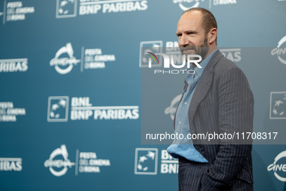 Ralph Fiennes attends the ''Conclave'' photocall during the 19th Rome Film Festival at Auditorium Parco Della Musica in Rome, Italy, on Octo...