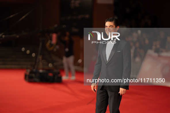 Riccardo Scamarcio attends the ''Modi - Three Days On The Wing Of Madness'' red carpet during the 19th Rome Film Festival at Auditorium Parc...