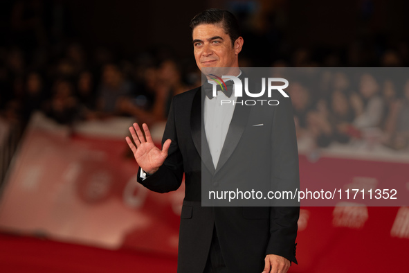 Riccardo Scamarcio attends the ''Modi - Three Days On The Wing Of Madness'' red carpet during the 19th Rome Film Festival at Auditorium Parc...