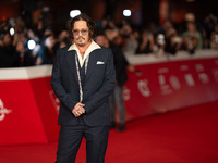 Johnny Depp attends the ''Modi - Three Days On The Wing Of Madness'' red carpet during the 19th Rome Film Festival at Auditorium Parco Della...