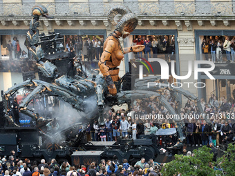 Lilith interacts with spectators in the streets of Toulouse. French street show creator Francois Delaroziere, director of the art company 'L...