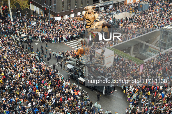 Asterion and Lilith are followed by thousands of people in the streets of Toulouse. French street show creator Francois Delaroziere, directo...