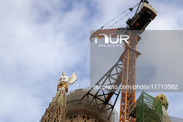 Work continues on the tower of Jesus Christ of the Sagrada Familia, which, when completed, makes the temple the tallest in the world at 172....