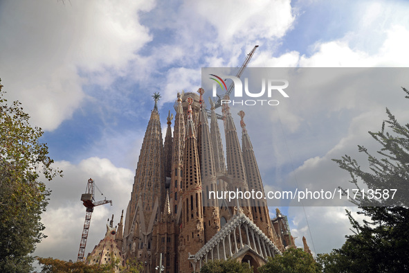 Work continues on the tower of Jesus Christ of the Sagrada Familia, which, when completed, makes the temple the tallest in the world at 172....