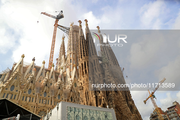 Work continues on the tower of Jesus Christ of the Sagrada Familia, which, when completed, makes the temple the tallest in the world at 172....