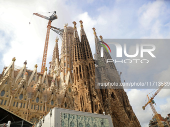 Work continues on the tower of Jesus Christ of the Sagrada Familia, which, when completed, makes the temple the tallest in the world at 172....