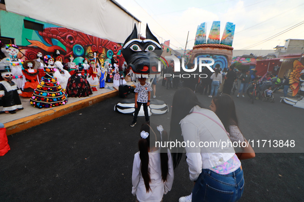 Cardboard skulls are seen during the ''Tecuan Tlaloc'' exhibition, a project of The Jaen Cartoneria collective, in honor of the God Tlaloc a...