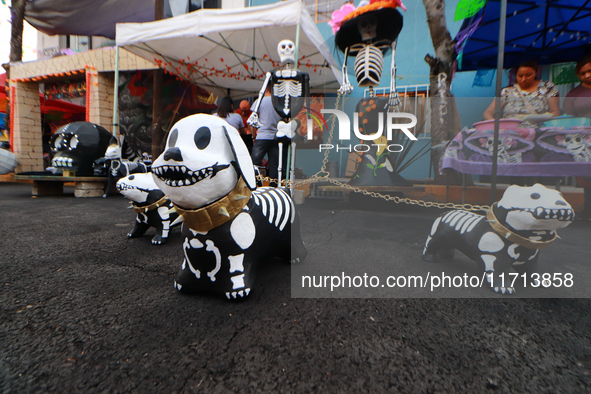 Cardboard skulls are seen during the ''Tecuan Tlaloc'' exhibition, a project of The Jaen Cartoneria collective, in honor of the God Tlaloc a...