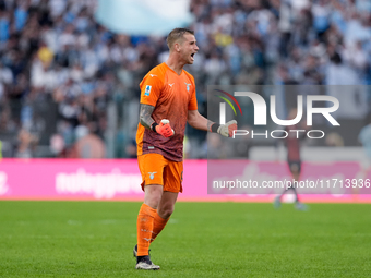 Ivan Provedel of SS Lazio celebrates after Pedro scored second goal during the Serie A Enilive match between SS Lazio and Genoa CF at Stadio...