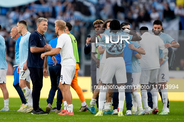 Marco Baroni head coach of SS Lazio celebrates the victory with his players during the Serie A Enilive match between SS Lazio and Genoa CF a...