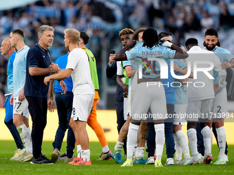 Marco Baroni head coach of SS Lazio celebrates the victory with his players during the Serie A Enilive match between SS Lazio and Genoa CF a...